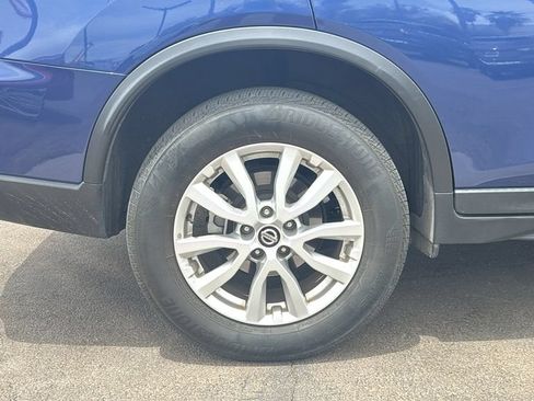 Used 2020 Nissan Rogue SV AWD/4WD image 23