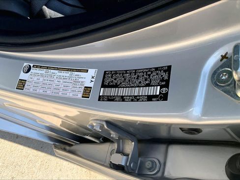 Used 2024 Toyota Prius LE FWD image 33