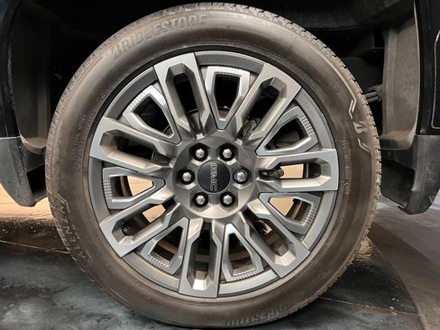 Used 2024 GMC Sierra 1500 Denali Ultimate image 7