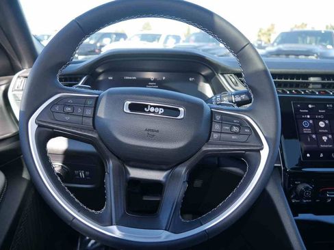 New 2025 Jeep Grand Cherokee Laredo X image 36