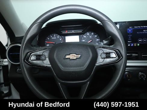 Used 2024 Chevrolet Trax LS FWD image 21