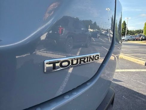 Used 2025 Honda Pilot Touring image 7