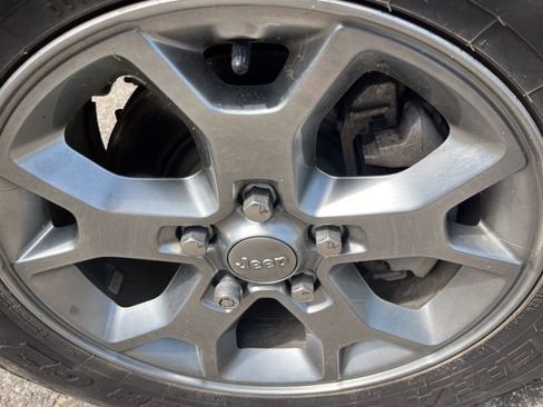 Used 2020 Jeep Wrangler Unlimited Sport image 9