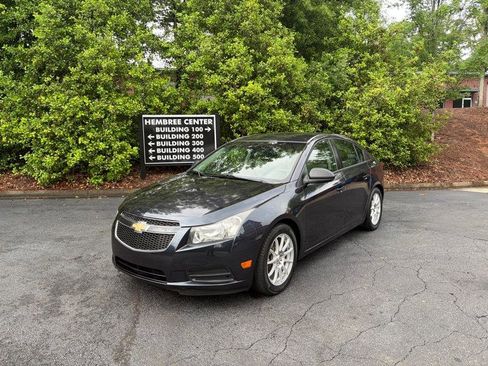 Used 2014 Chevrolet Cruze LS FWD image 3