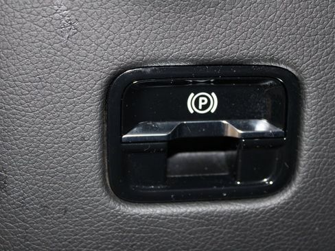 Used 2024 Mercedes-Benz GLC 43 AMG GLC 43 AMG image 13