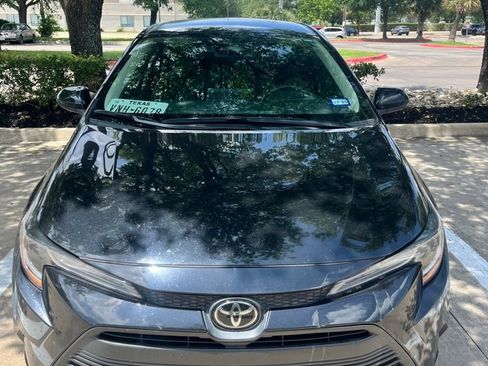 Used 2024 Toyota Corolla LE FWD image 11