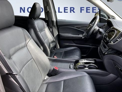 Used 2020 Honda Pilot Touring image 30