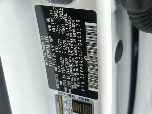 Used 2023 Kia Telluride EX w/ EX Captain's Chair Package FWD image 28