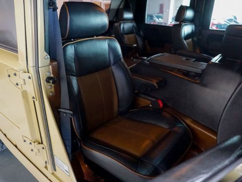 Used 2004 HUMMER H1 4-Door Open Top image 30