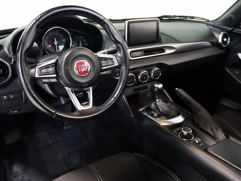 Used 2017 FIAT 124 Spider Classica image 34