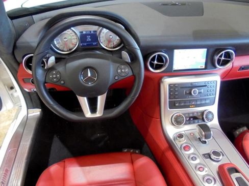 Used 2012 Mercedes-Benz SLS AMG Roadster image 15