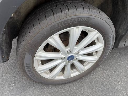 Used 2019 Ford Escape SEL AWD/4WD image 14