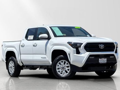 Used 2024 Toyota Tacoma SR5 RWD image 1