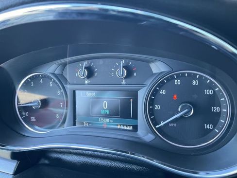 Certified 2018 Buick Encore Essence FWD image 36