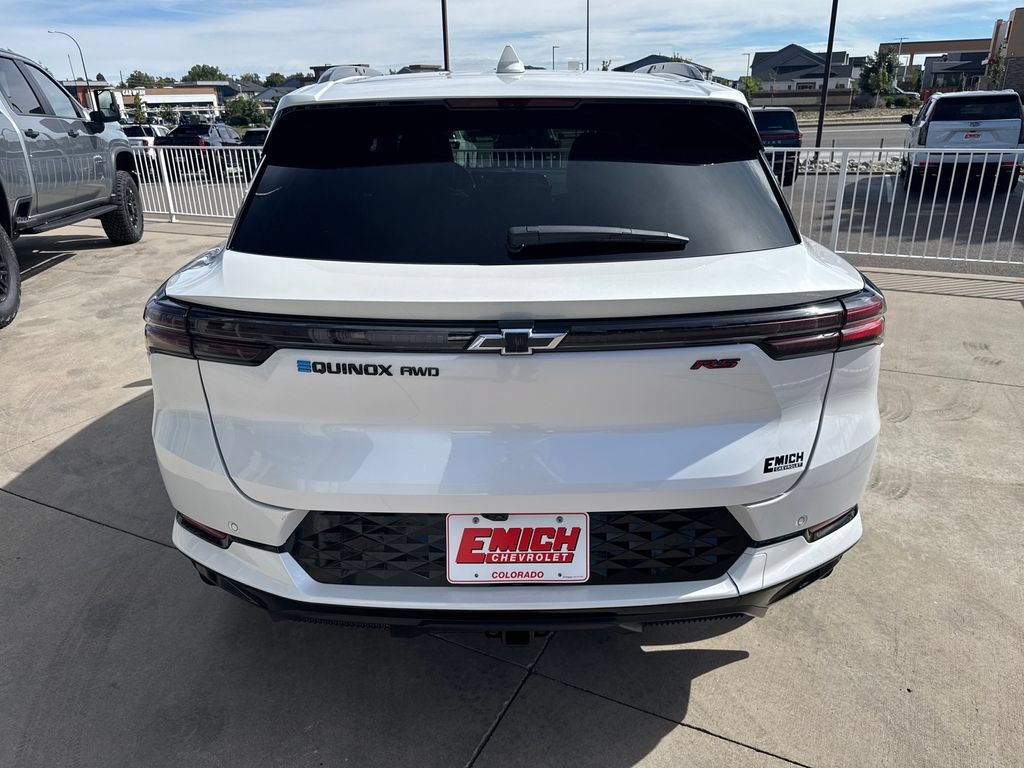 Used 2025 Chevrolet Equinox EV RS w/ LPO, Trailering Package AWD/4WD image 4