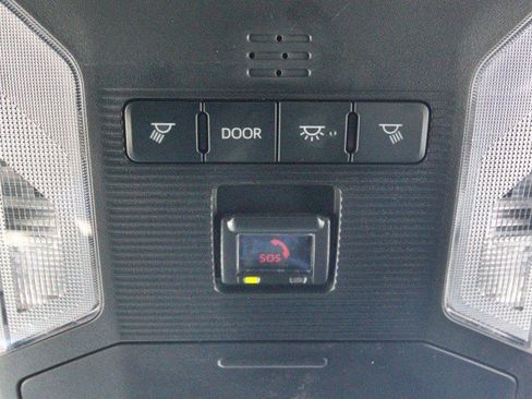 Used 2023 Toyota RAV4 SE image 24