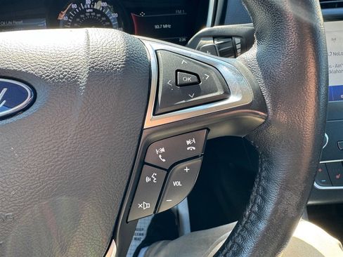 Used 2019 Ford Fusion SEL image 12