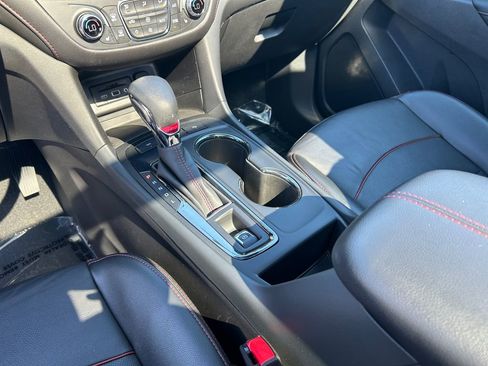 Used 2024 Chevrolet Equinox RS w/ RS Leather Package AWD/4WD image 19