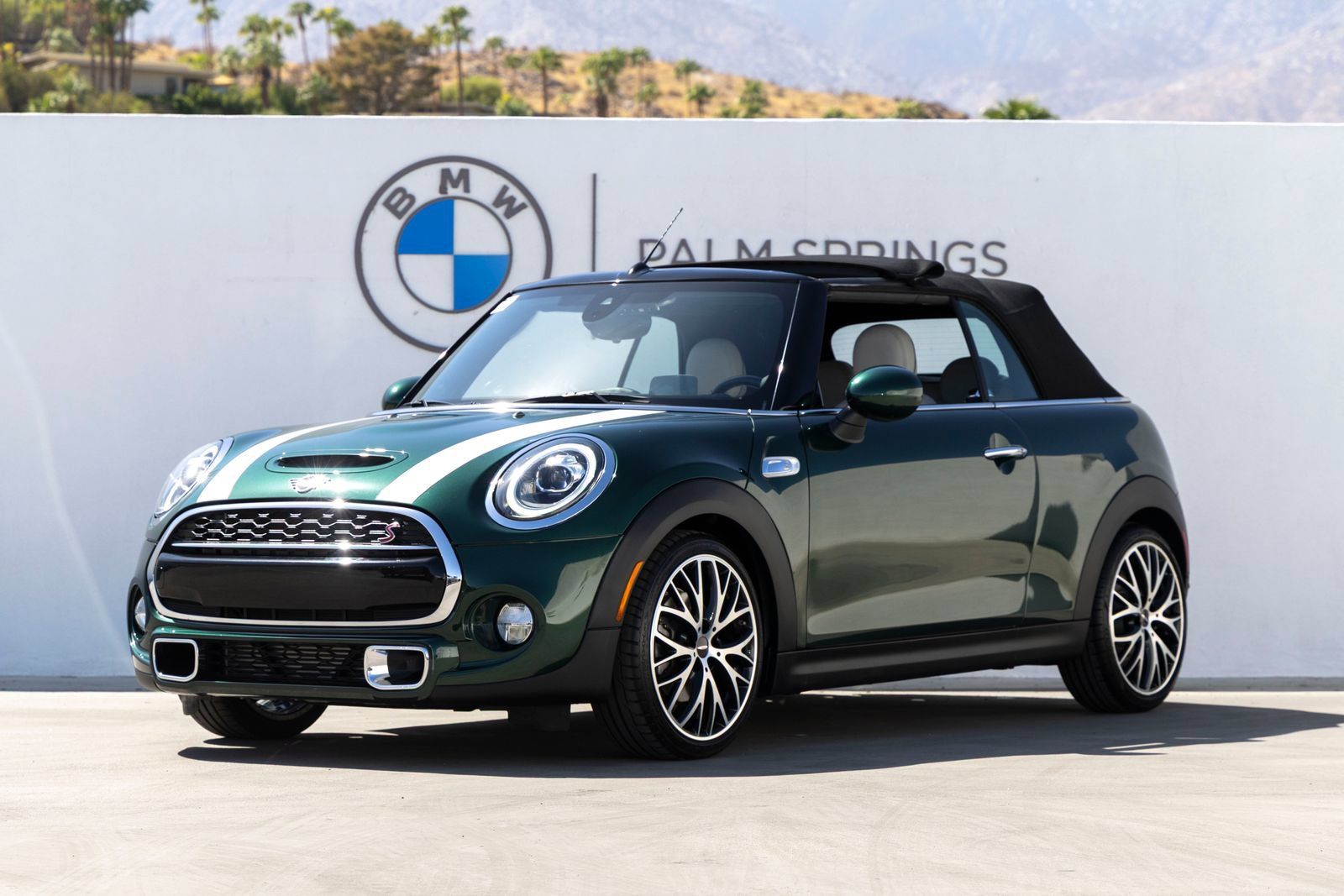 Used 2019 MINI Cooper S FWD image 1