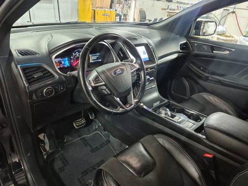 Used 2019 Ford Edge ST w/ Convenience Package AWD/4WD image 10