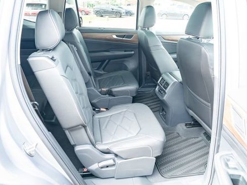 New 2026 Volkswagen Atlas SE FWD image 40