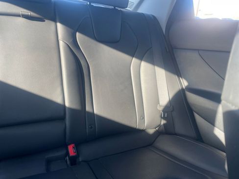 Used 2025 Hyundai Elantra Limited image 38