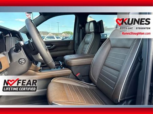 Used 2026 GMC Yukon XL Denali Ultimate w/ LPO, Floor Liner Package AWD/4WD image 19