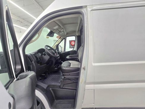 Used 2023 RAM ProMaster 2500 FWD image 11