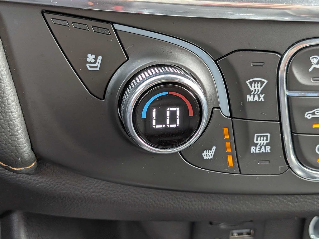 Certified 2021 Chevrolet Traverse Premier FWD image 52