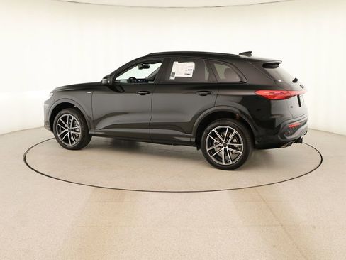 New 2026 Audi Q5 Premium Plus AWD/4WD image 3