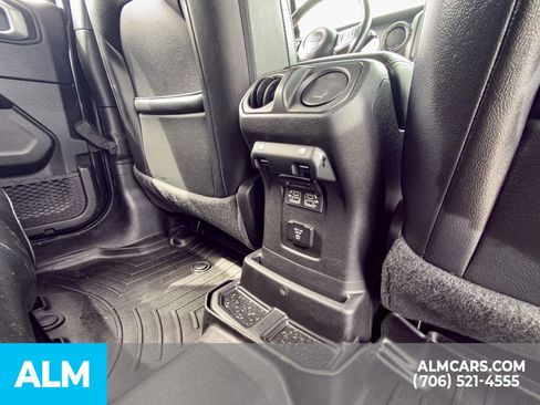 Used 2022 Jeep Wrangler Unlimited Sahara AWD/4WD image 26