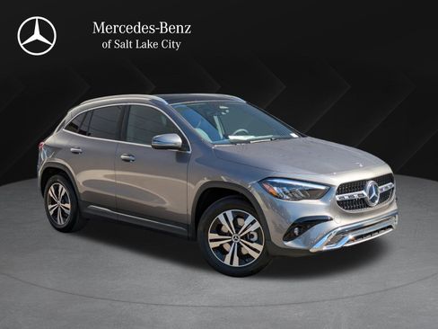 New 2025 Mercedes-Benz GLA 250 4MATIC image 1
