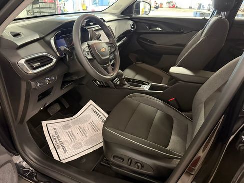 Used 2022 Chevrolet TrailBlazer LT FWD image 18