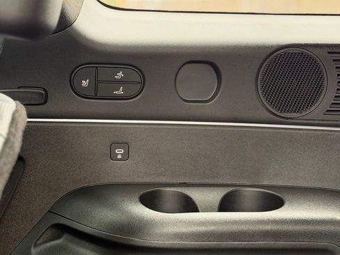 Used 2026 Hyundai Palisade Calligraphy image 9