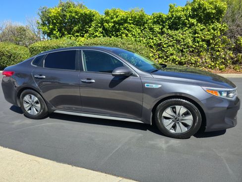 Used 2017 Kia Optima Premium w/ Hybrid Convenience Package FWD image 5