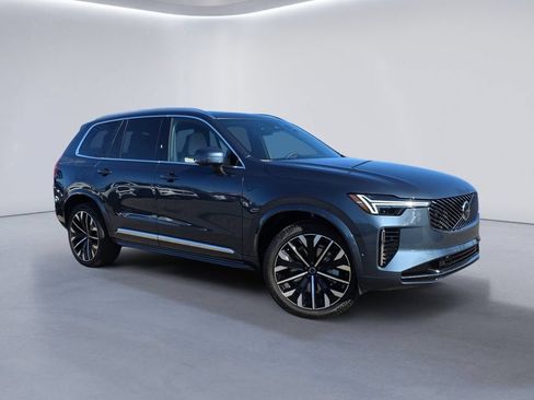 Used 2026 Volvo XC90 B6 Plus w/ Protection Package Premier AWD/4WD image 2