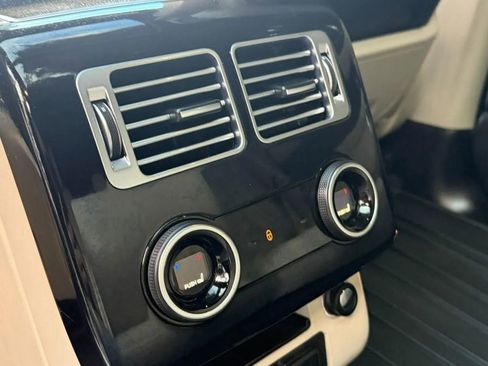 Used 2018 Land Rover Range Rover Long Wheelbase Supercharged image 21