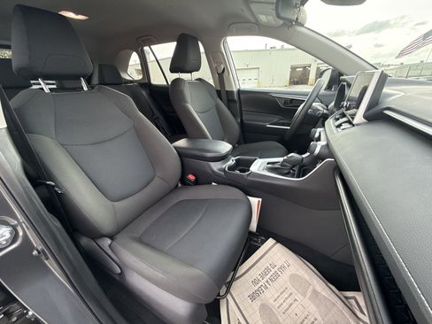 Certified 2025 Toyota RAV4 LE FWD image 25