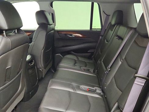 Used 2016 Cadillac Escalade Luxury AWD/4WD image 20