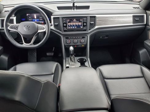 Used 2022 Volkswagen Atlas Cross Sport SE image 13