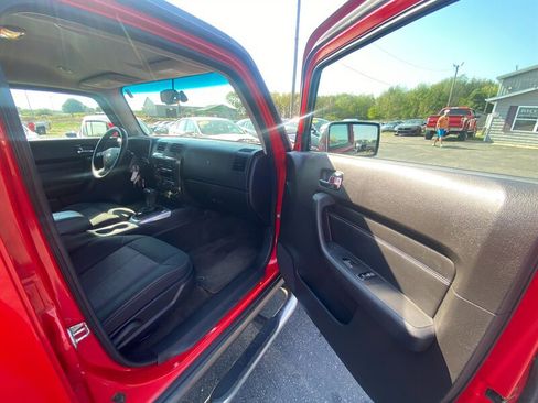 Used 2006 HUMMER H3 image 10