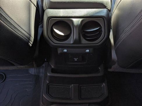Used 2023 Jeep Wrangler Unlimited Sahara w/ Cold Weather Group AWD/4WD image 17