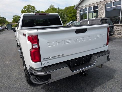 Used 2024 Chevrolet Silverado 2500 LTZ AWD/4WD image 5
