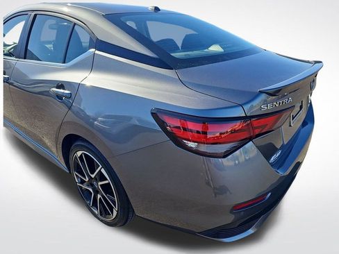 Used 2025 Nissan Sentra SR image 16