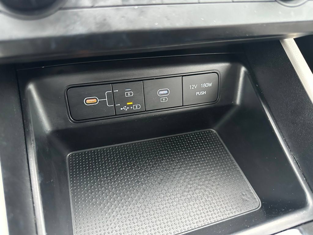 New 2025 Hyundai Tucson SE FWD image 18