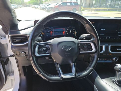 Used 2025 Ford Mustang Premium RWD image 18