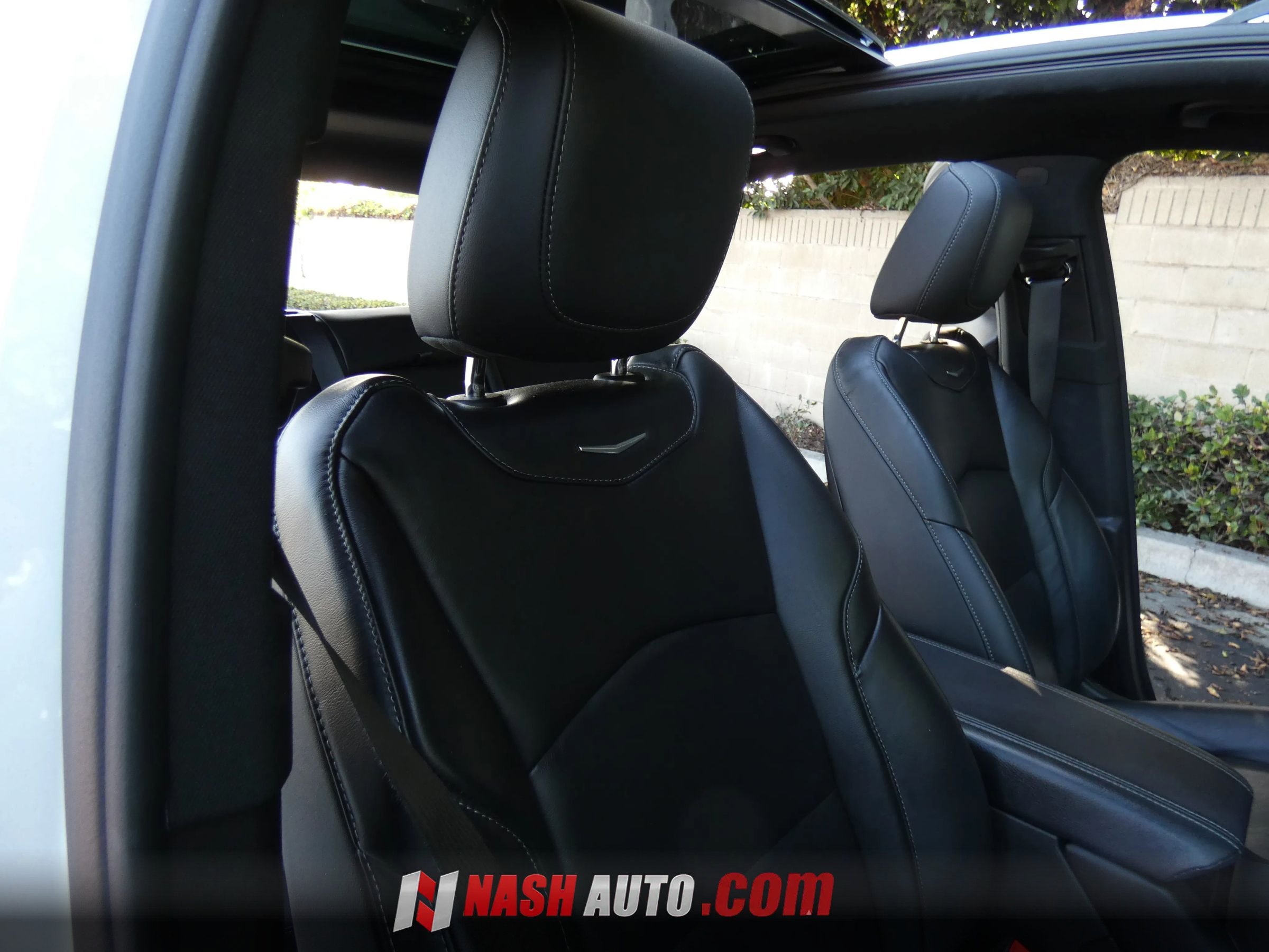 Used 2023 Cadillac XT4 Luxury w/ Cold Weather Package FWD image 30