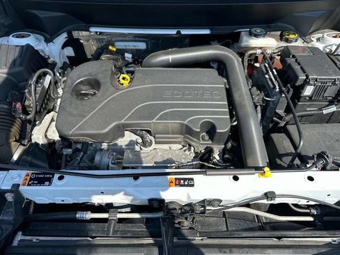 Used 2024 Chevrolet Equinox LT w/ LPO, Floor Liner Package FWD image 10