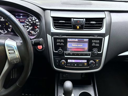 Used 2017 Nissan Altima 2.5 SV FWD image 13