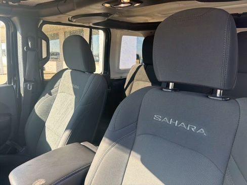 Used 2019 Jeep Wrangler Unlimited Sahara image 10